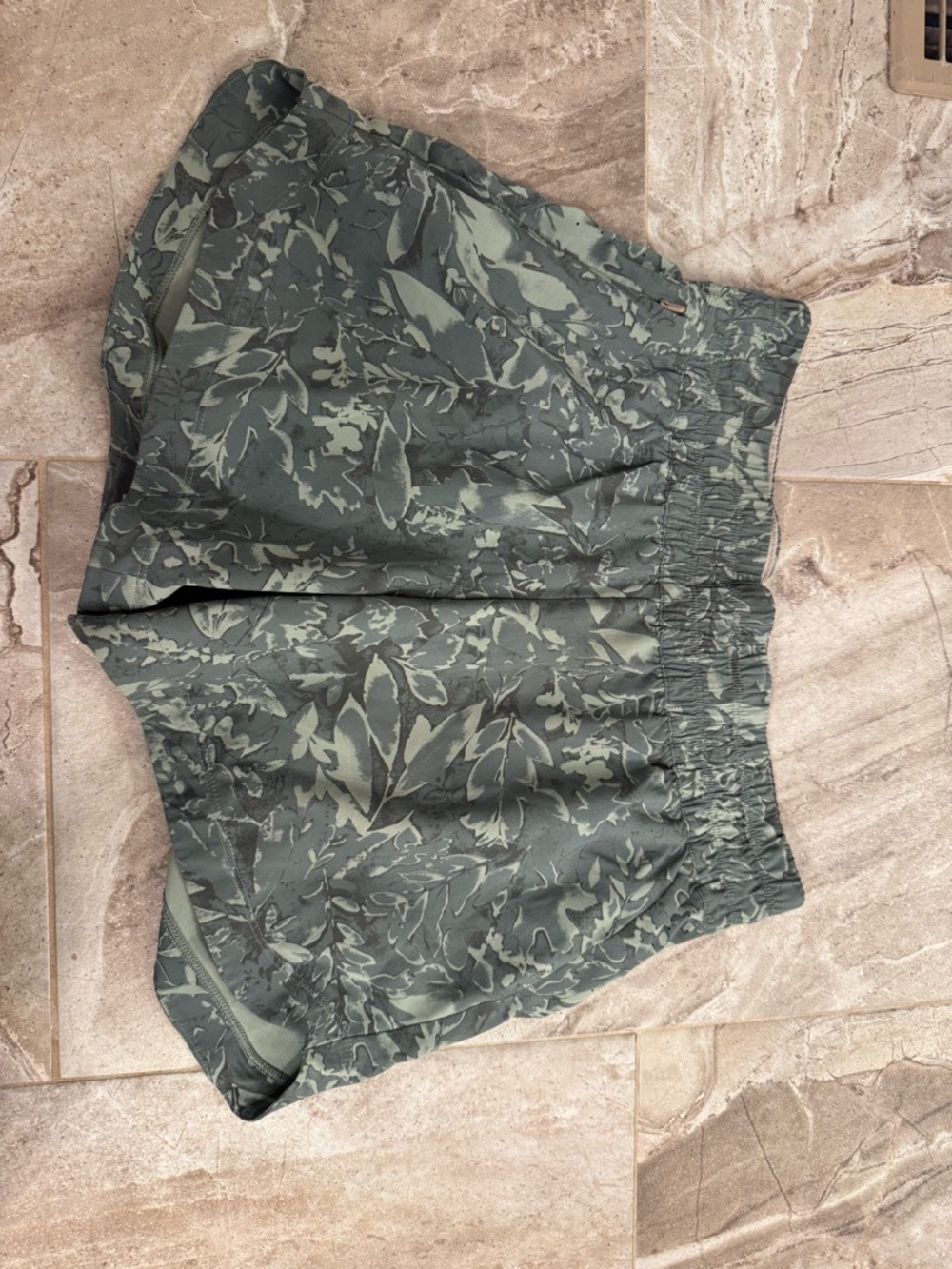 Women’s REI Shorts - 5” inseam Highrise
